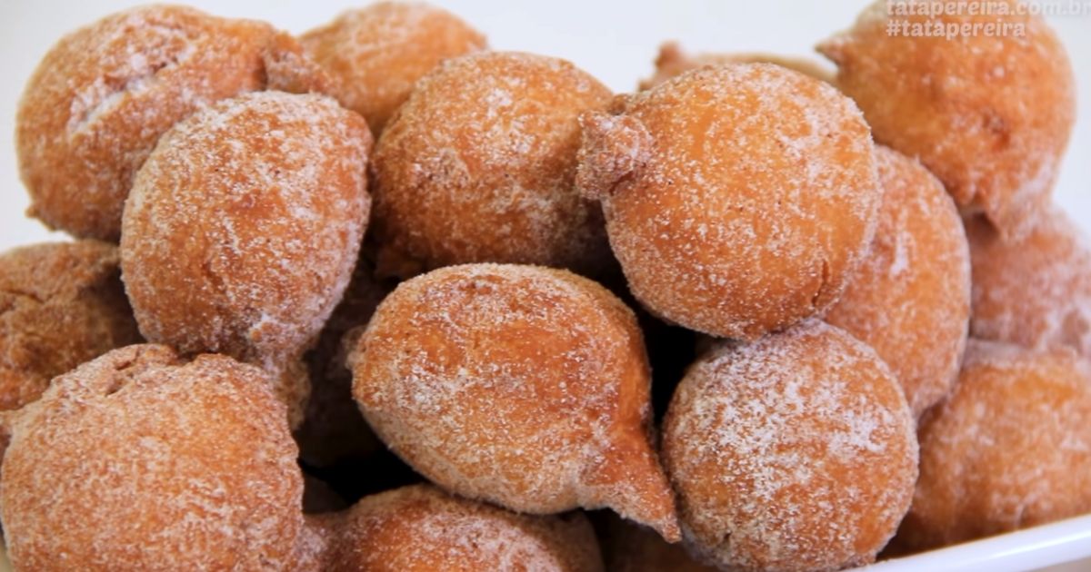 Bolinho de Chuva Fácil: Uma Receita Sequinha, Deliciosa e com Rendimento Generoso! 