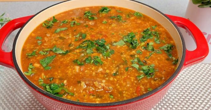 Sopas e Caldos: Canjiquinha com costelinha na panela de pressão