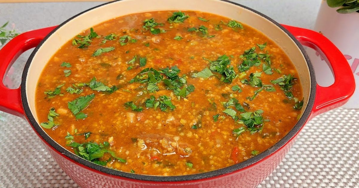 Sopas e Caldos: Canjiquinha com costelinha na panela de pressão 