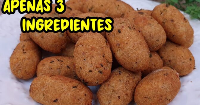 Acompanhamentos: Bolinho de batata com frango é uma ótima maneira de usar sobras de frango que você possa ter na geladeira