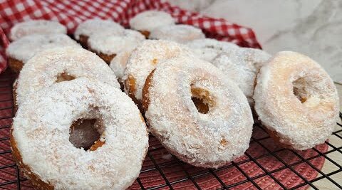 Aprenda a Fazer Deliciosas e Macias Rosquinhas de Coco com Leite Condensado 