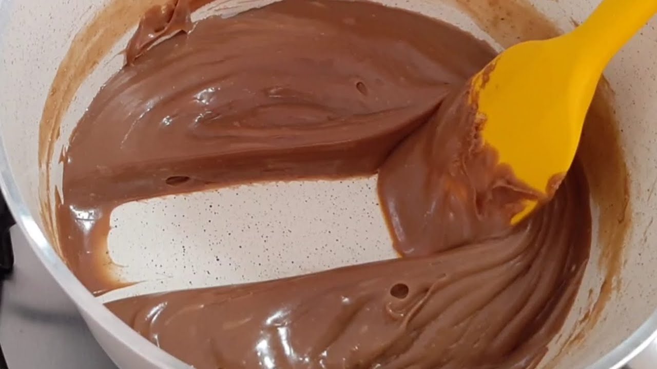 Aprenda a Fazer um Delicioso Brigadeiro Gourmet em Poucos Minutos 